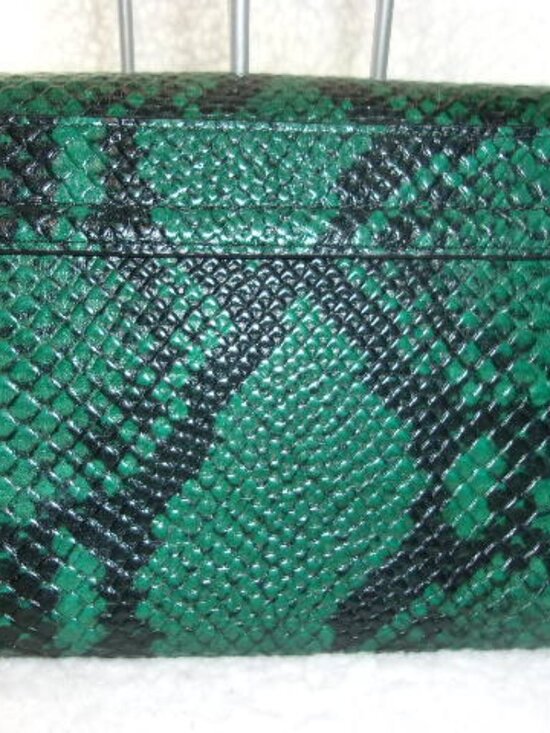 E-154 COACH SWAGGER CLUTCH IN PYTHON EMBOSSED LEATHER - Picture 12 of 13